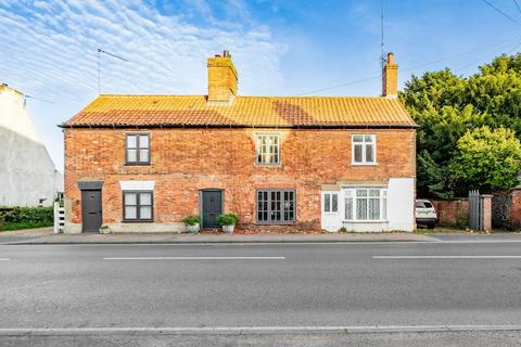 2 bedroom end of terrace house for sale, London Street, Swaffham, PE37