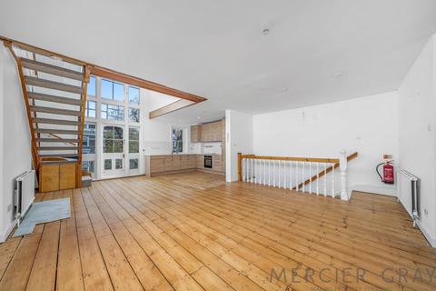 3 bedroom penthouse for sale, Chalcot Gardens, Loondon NW3