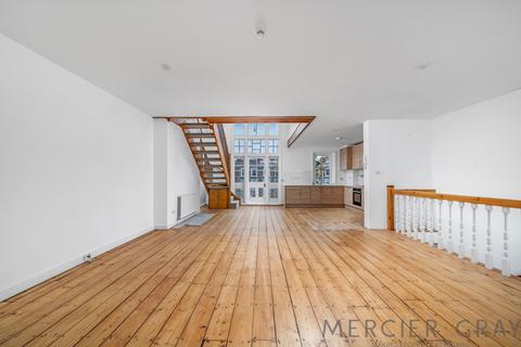 3 bedroom penthouse for sale, Chalcot Gardens, Loondon NW3