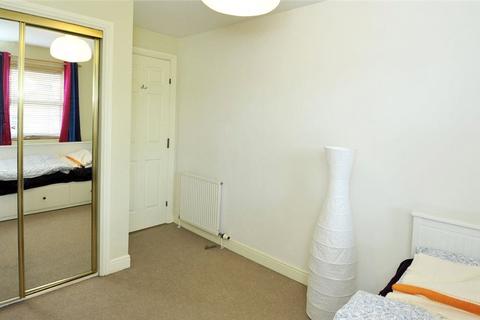 2 bedroom flat to rent, Willowgate Close, Aberdeen, AB11