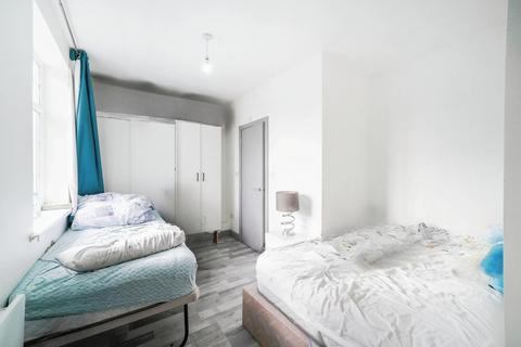 2 bedroom flat for sale, Woodcock Hill, Harrow, HA3