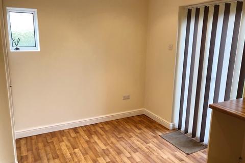 2 bedroom townhouse to rent, Whalley Avenue, Littleborough OL15