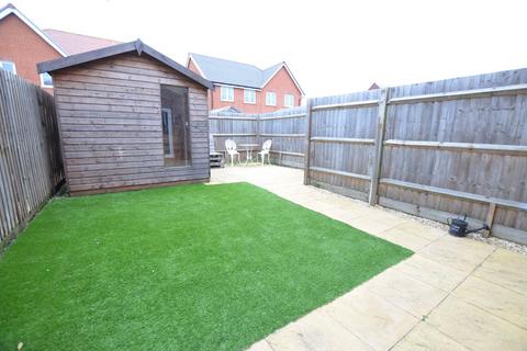 2 bedroom semi-detached house to rent, Willow Way, Bracklesham