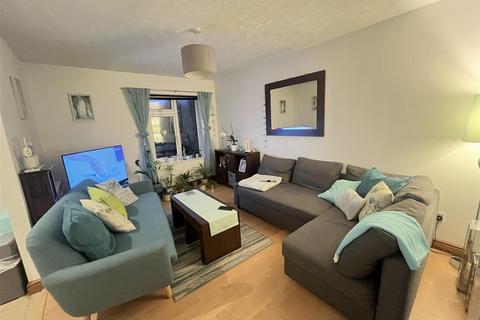 1 bedroom apartment for sale, Fairway, Burton-On-Trent DE14