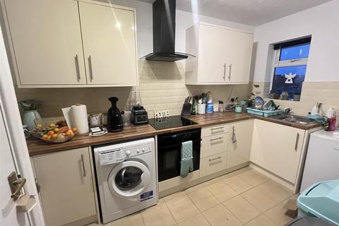 1 bedroom apartment for sale, Fairway, Burton-On-Trent DE14