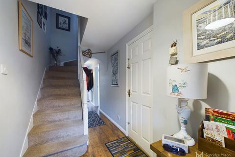 25 Cabot Close, Eastbourne, BN23 6RT