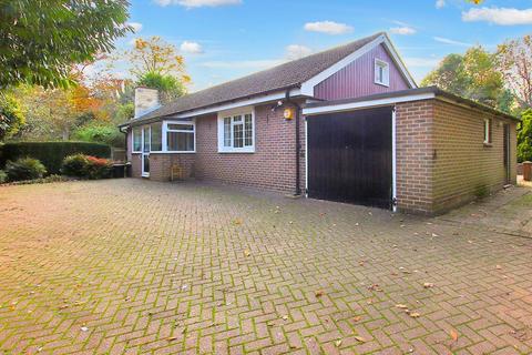 3 bedroom detached bungalow for sale, Hawes Lane, West Wickham, BR4