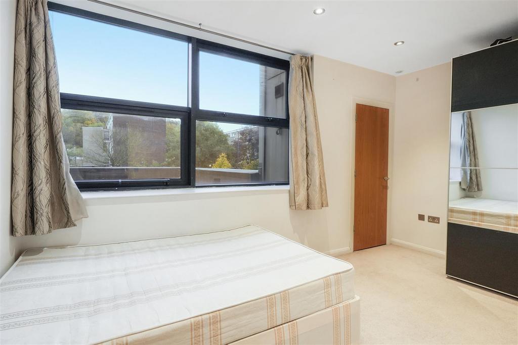 Flat 26, Bovis House - n Q5oi CDp Lx Eun7 KMVx Jq.jpg