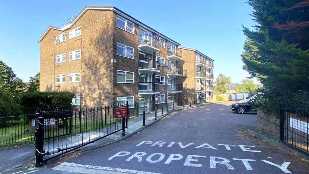 Stunning 1 bedroom ground floor flat for sale in