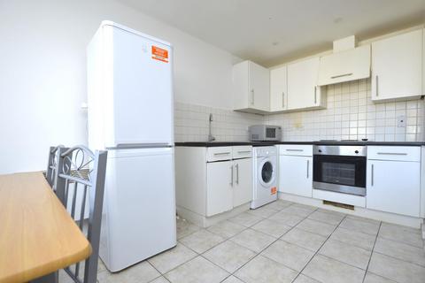 2 bedroom flat to rent, Barking Road, London, E13 9JY