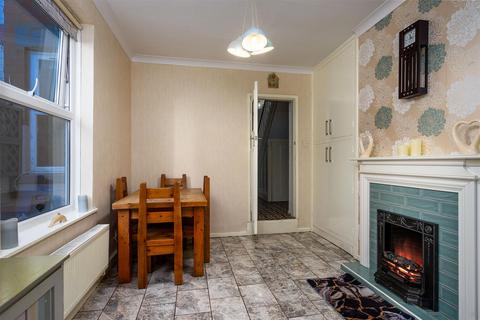 1 Marine Parade, Withernsea, HU19 2DR