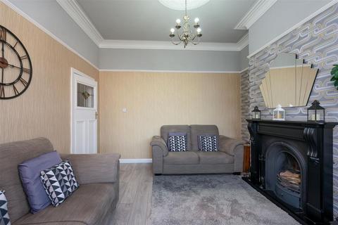 1 Marine Parade, Withernsea, HU19 2DR