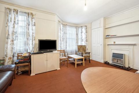 2 bedroom flat for sale, Bronsart Road, London