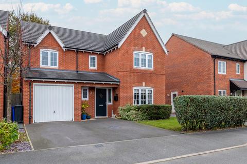 4 bedroom detached house for sale, Sutton Crescent, Barton under needwood, DE13