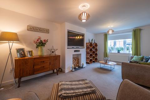 31 Sutton Crescent, Barton Under Needwood, Burton-on-trent, DE13 8FE