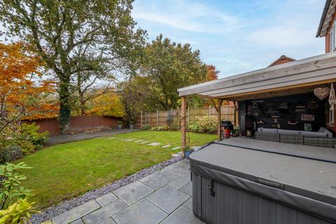 31 Sutton Crescent, Barton Under Needwood, Burton-on-trent, DE13 8FE