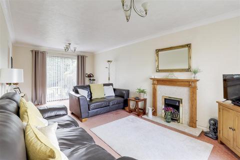 4 bedroom detached house for sale, Carisbrooke Avenue, Gedling NG4