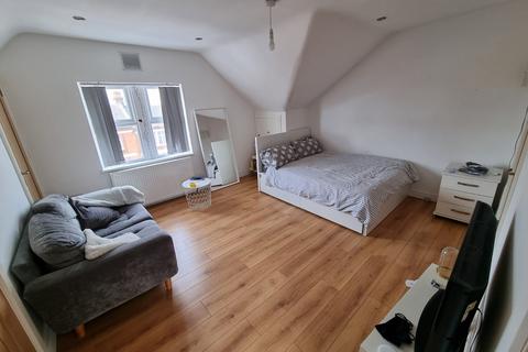 1 bedroom property to rent, London Road, 1460A London Road, Norbury