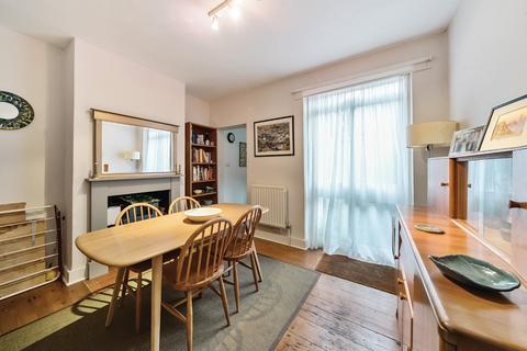 2 bedroom terraced house for sale, Long Garden Walk, Farnham, Surrey, GU9