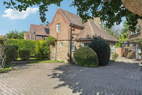 3 bedroom detached house to rent, Chequers Orchard, Iver SL0