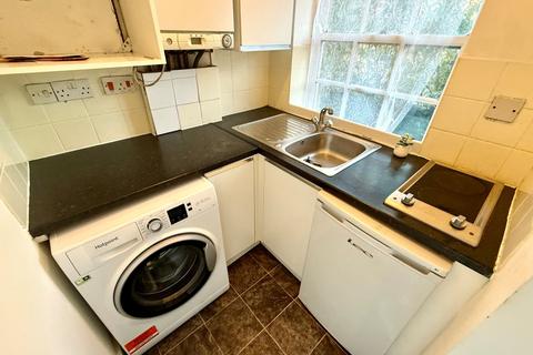 1 bedroom flat to rent, Bank Street, Southampton SO32