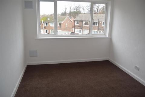 2 bedroom flat to rent, Ashdene Approach, Wakefield WF4