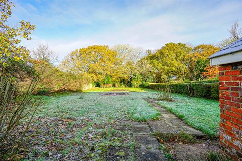 3 bedroom end of terrace house for sale, Church Road, Catsfield, Battle