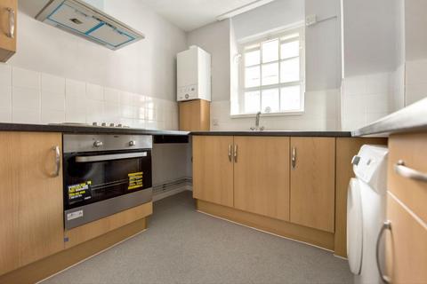 2 bedroom flat to rent, New Park Road, SW2