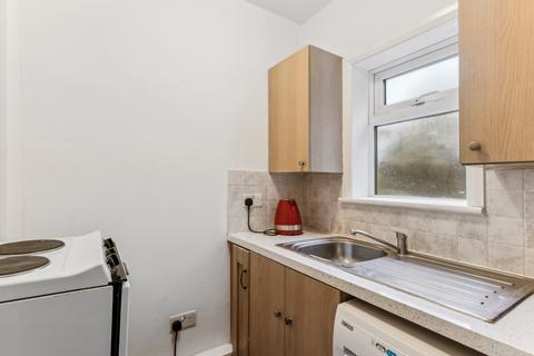 1 bedroom semi-detached house to rent, Putney Heath Lane, London