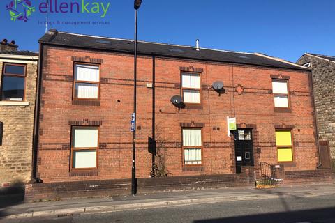 2 bedroom flat to rent, Todmorden Road, Littleborough OL15