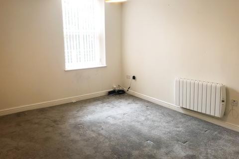 2 bedroom flat to rent, Todmorden Road, Littleborough OL15