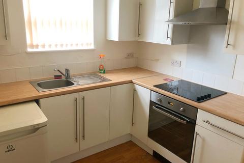 2 bedroom flat to rent, Todmorden Road, Littleborough OL15