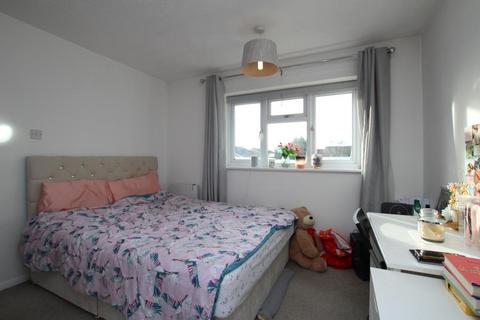 2 bedroom terraced house to rent, Little Meadow, Bristol BS32