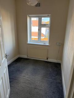 3 bedroom flat to rent, Station Way, Buckhurst Hill IG9