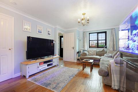 50 Low Meadow, Halling, Rochester, ME2 1LX