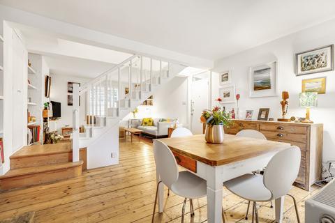 2 bedroom cottage for sale, Railway Side, Barnes, SW13