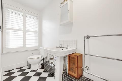 64 Railway Side, London, SW13 0PQ