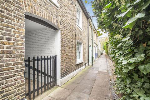 64 Railway Side, London, SW13 0PQ