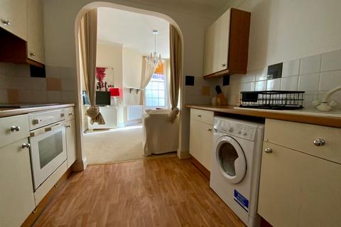 1 bedroom flat to rent, Rochester Gardens, Hove, BN3