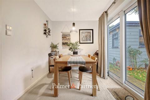 28 Cawkwell Close, Chelmsford, CM2 6SG