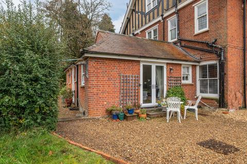 1 bedroom maisonette to rent, Windlemere House, Westwood Road, Windlesham GU20