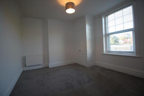 1 bedroom flat to rent, Lymington Road, Highcliffe BH23