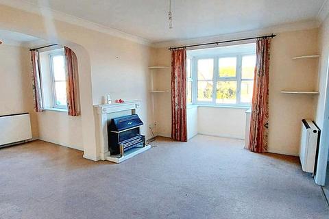 2 bedroom flat for sale, Falmouth Close, Eastbourne