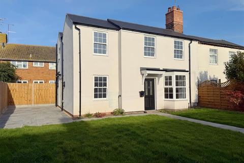 4 bedroom semi-detached house for sale, Merstow Place, Evesham