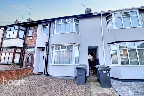 2 bedroom terraced house for sale, St Augustine Avenue, Luton