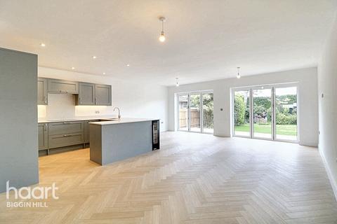 4 bedroom detached house for sale, St Winifreds Road, Biggin Hill