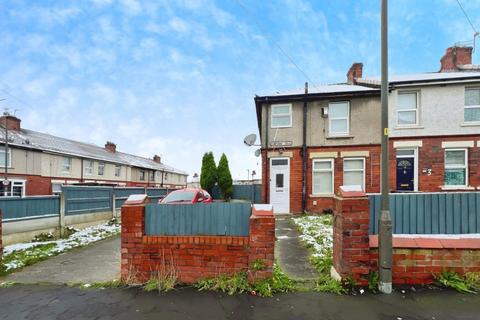 3 bedroom semi-detached house for sale, Hawthorn Grove, Leigh