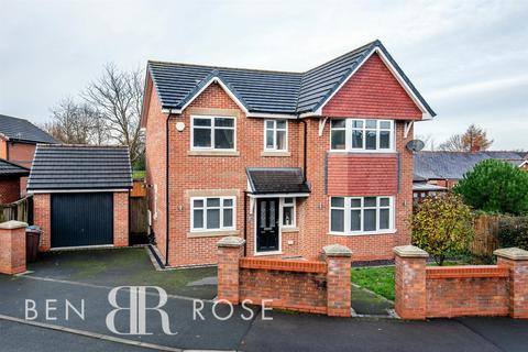 4 bedroom detached house for sale, Spinners Close, Coppull, Chorley