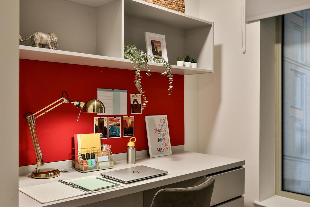 Platinum Ensuite (4 of 7).jpg