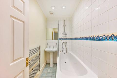 3a Queens Road, Twickenham, TW1 4EZ